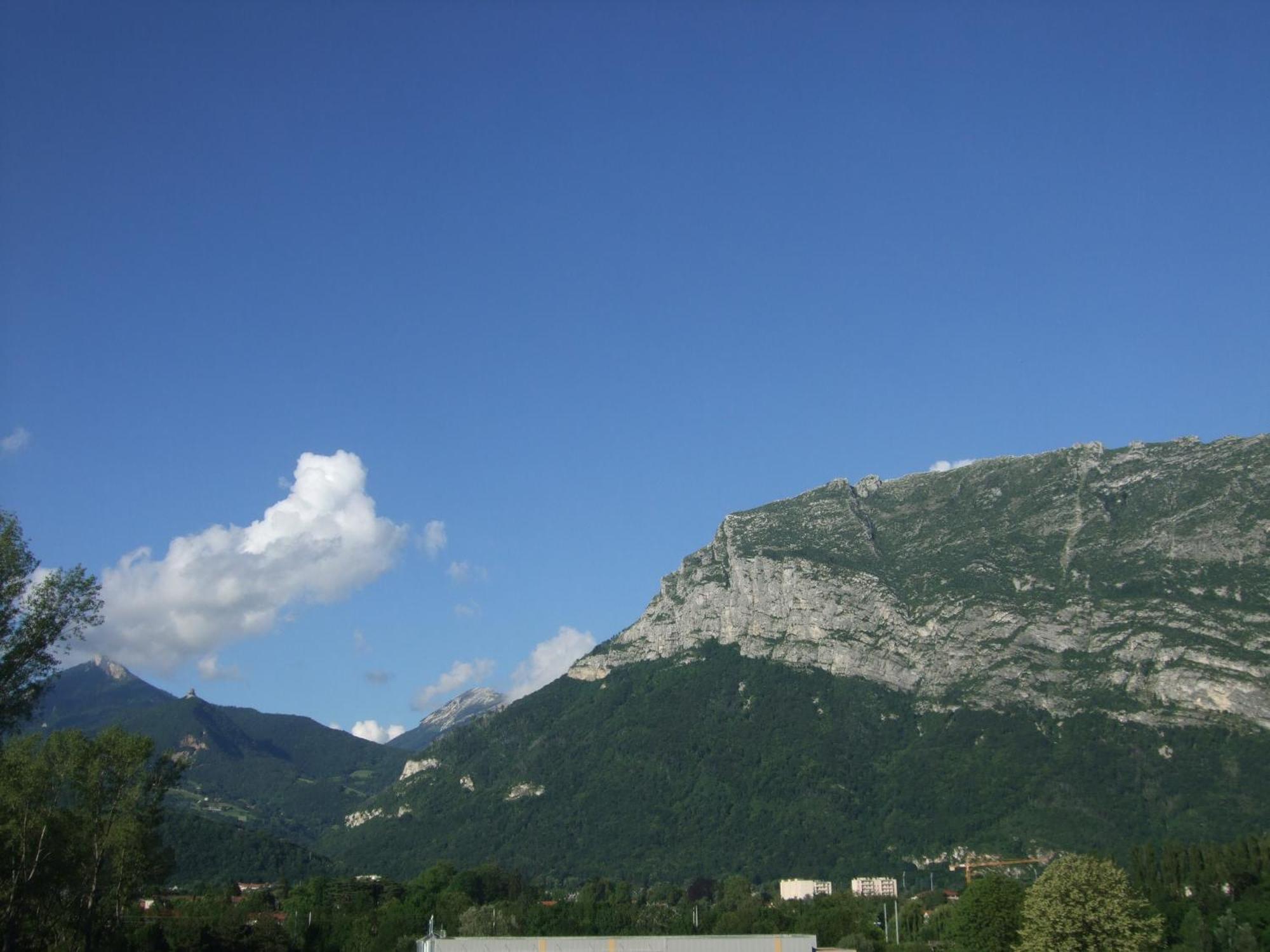 Ekho Hotel Grenoble Nord Saint Egreve Exterior foto